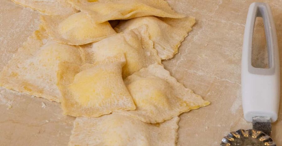 Fettuccine, Ravioli & Tiramisu Cooking Class in Rome - Key Points