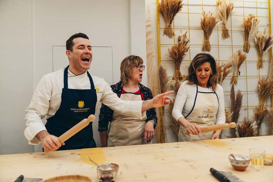 Florence: Art of Pasta Cooking Workshop with Food and Wine - Key points at a glance