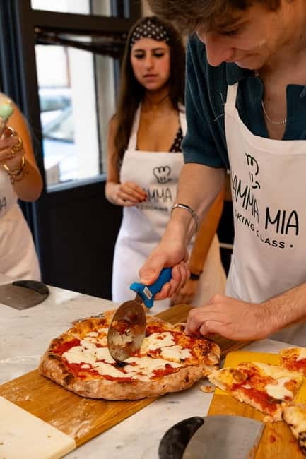 Florence: Authentic Pizza & Gelato Experience+Unlimited Wine - Practical details that affect your day