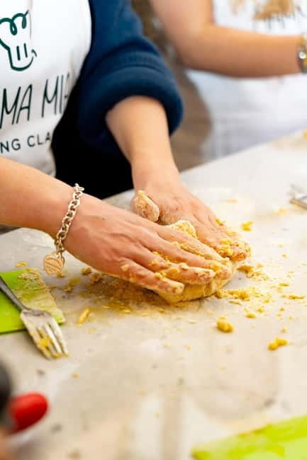 Florence: Authentic Pizza & Gelato Experience+Unlimited Wine - Is $34 a good price?