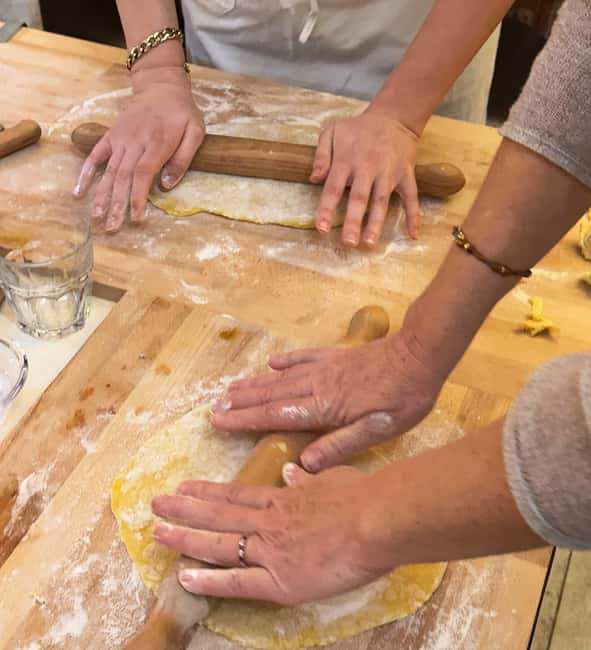 Florence Cooking Class: Ravioli & Pasta & Wine + Gift Apron - Rolling pappardelle into broad ribbons