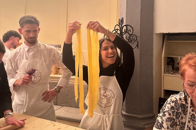 Florence: Flambé Cheese Wheel Truffle Pasta Class & Tiramisù - Meeting the chef and starting with fresh pasta