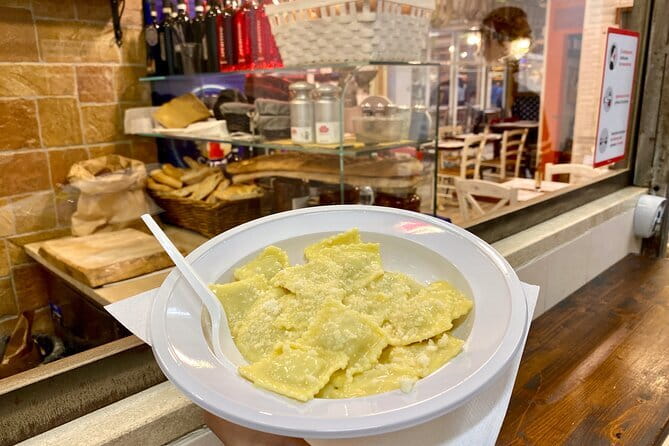 Florence Food Tour: Home-Made Pasta, Truffle, Cantucci, Olive Oil, Gelato - A food-first introduction to central Florence