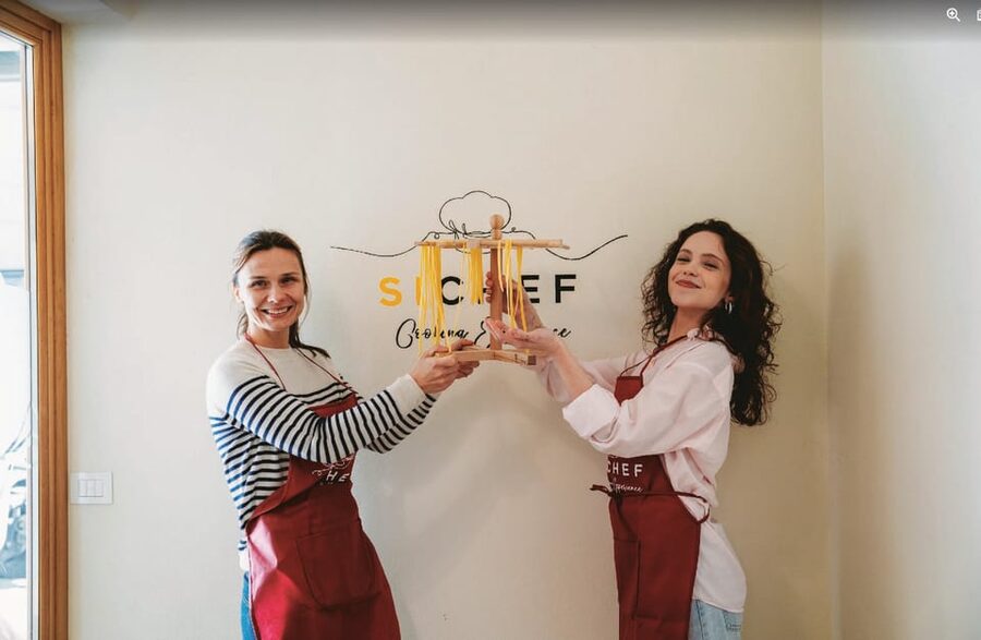 Florence: Fresh Pasta and Tiramisu Cooking Class - Arriving at SiChef on Via della Mattonaia