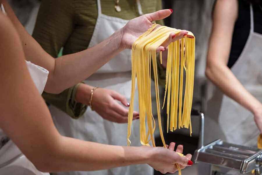 Florence: Handmade Pasta & Dessert Class with Unlimited Wine - Should you book the Florence pasta class?