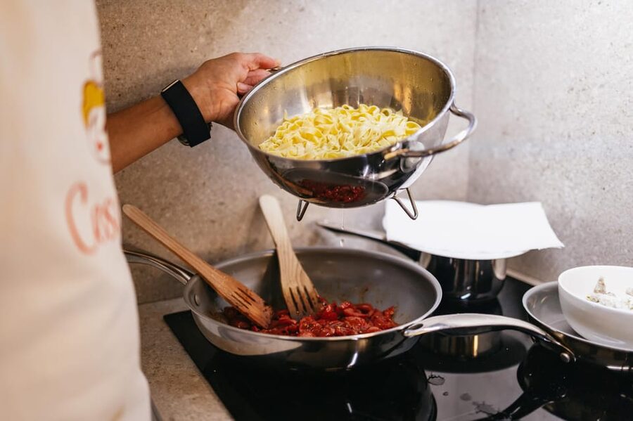 Florence: Pasta and Tiramisu Cooking Class with Local Host - What this Florentine cooking class feels like