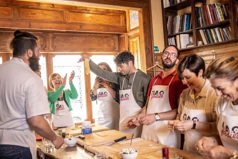 Florence: Pasta & Tiramisu Class with Unlimited Wine - Key details at a glance
