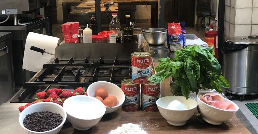 Florence: Pizza and Gelato Family-Friendly Cooking Class - Getting started with pizza dough