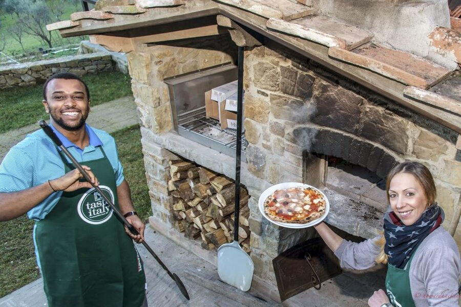 Florence: Pizza or Pasta Class with Gelato at a Tuscan Farm - Starting With Gelato and a Little Science