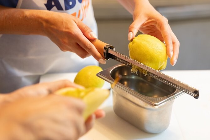 Florence Pizza or Pasta Class with Gelato Making at a Tuscan Farm - The meal, wine, and cooking diploma