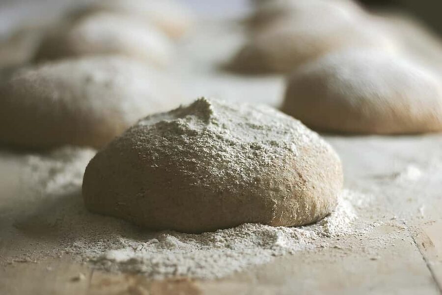 Florence: Private Pizza Making Class with Wine Tasting - Meeting your pizza master near Santa Croce