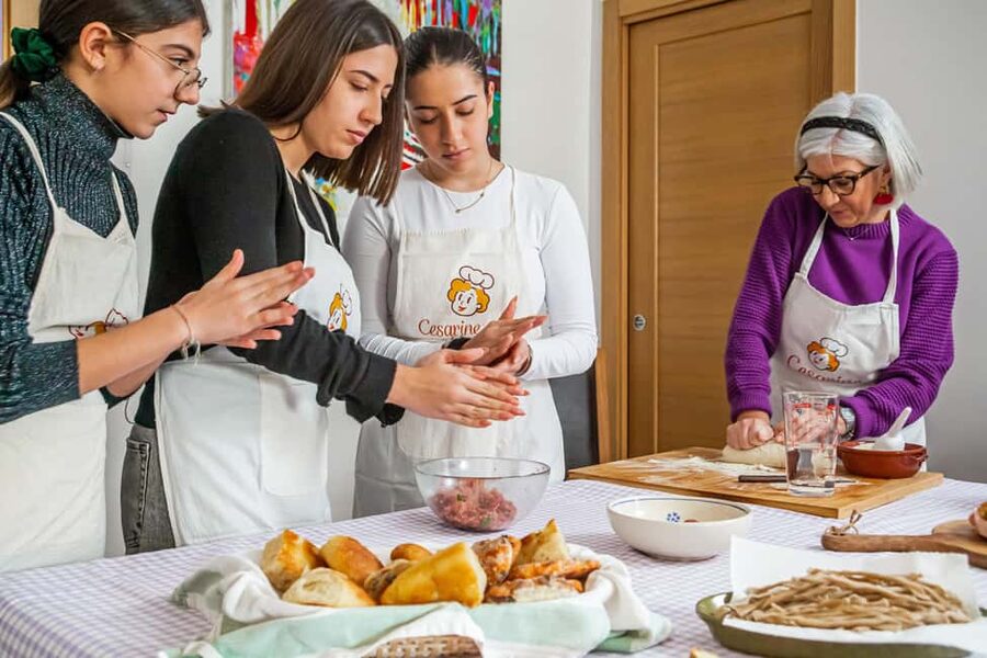 Florence: Share Your Pasta Love in a Local’s Home - A small group, but not a private class