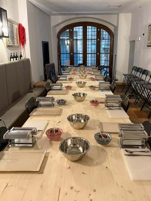 Florence: Tuscan cooking class with handmade pasta and wine - The surprise bonus: tiramisu in many sessions