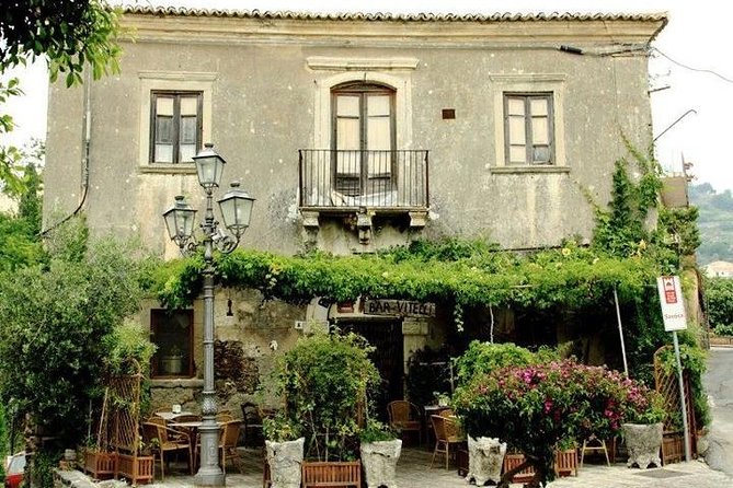 From Catania: Private/Guided Godfather with Appetizer and Pasta - A Sicilian lunch at Gelso Nero
