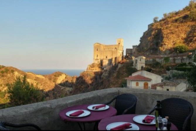 From Catania: Private/Guided Godfather with Appetizer and Pasta - What the private format adds