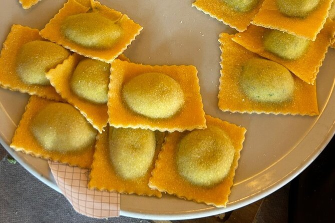 Gelato and Fettuccine Pasta Cooking Class in Rome Piazza Navona - Choosing between four sauces