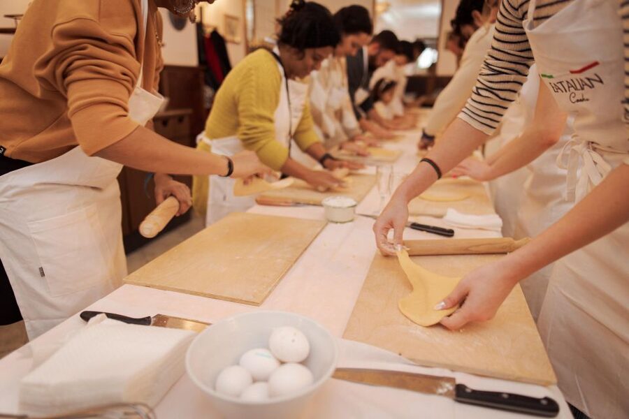 Gelato and Pasta Cooking Class in Rome - Piazza Navona - A strong family activity, with a few limits