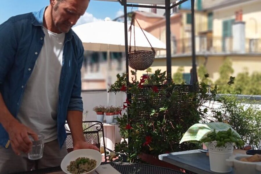 Genova: Homemade Pasta & Pesto Local Chef Class with Wine - Starting with focaccia, drinks, and Ligurian flavor