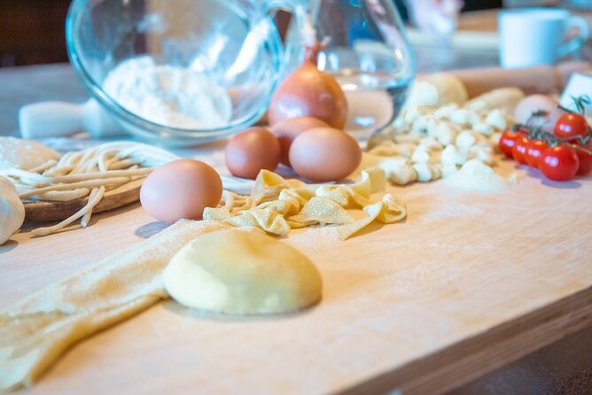 Golden Grains & Gourmet Pasta Cooking Class - Key points at a glance