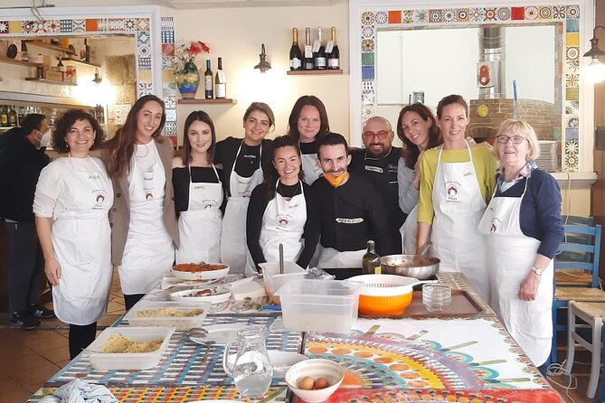 Half-Day Pizza Making Class in Taormina - A lively class, not a private lesson
