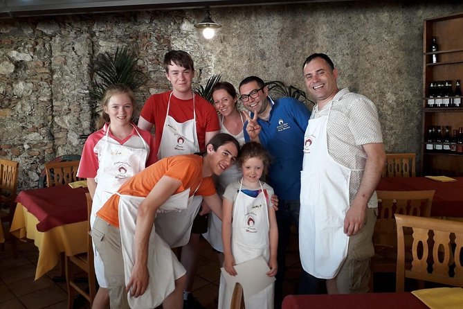 Half-Day Pizza Making Class in Taormina - What the class is like for families and teens