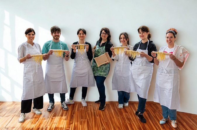 Hands On Pasta and Gelato Cooking Class in LUCCA - Timing, meeting point, and planning your day