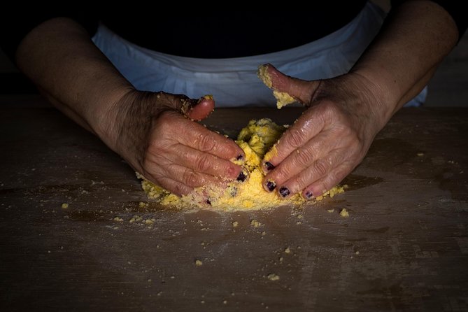 Homemade fresh pasta cooking class - Making malloreddus and culurgiones