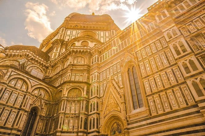 Illuminated Florence Tour for Kids and Families with Gelato and Pizza - Gelato as the final reward