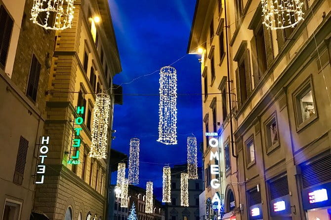 Illuminated Florence Tour for Kids and Families with Gelato and Pizza - Guides who put children first