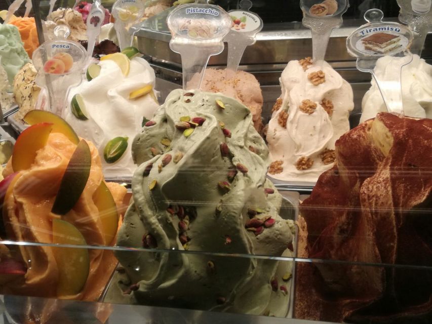 Illuminated Florence Tour for Kids with Gelato & Pizza - Turning Medici and Michelangelo into family stories