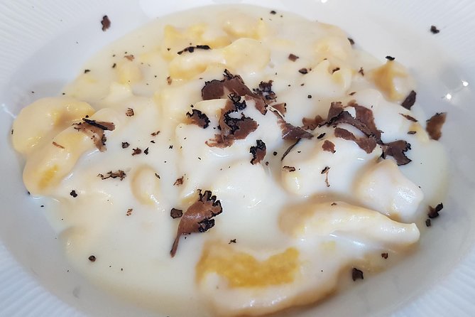 Italian Cocktail + Art of Making Pasta Cooking Class In Unique Milan Location - Is $192.24 a Fair Price?