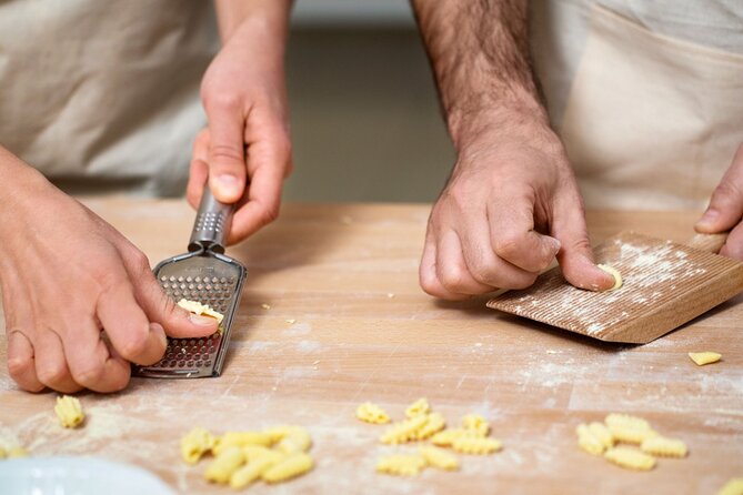 Italian Pasta & Dessert Class in Historic Center (3-Course Meal) - What the restaurant setting adds