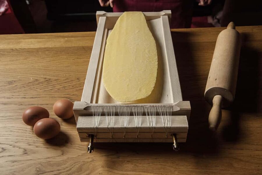 Italy: Pasta and Tiramisu Cooking Class at Home - Who should book this experience