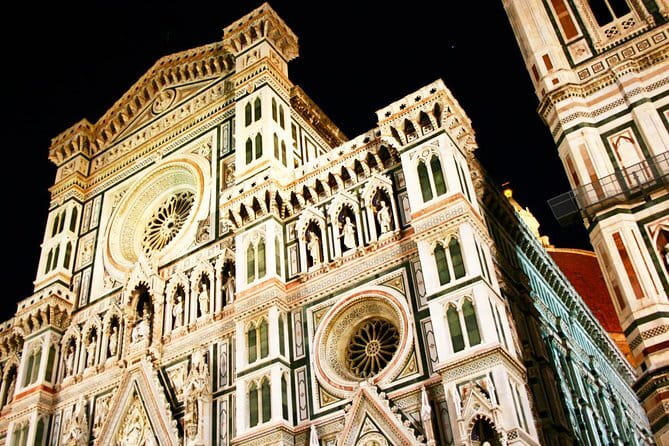 Kid-Friendly Florence Tour by Night with Gelato & Pizza - Piazza della Signoria begins the story