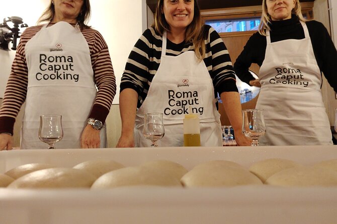 Knead, Walk and Taste Rome with Pizza Class in Trastevere - Timing, meeting point, and group size