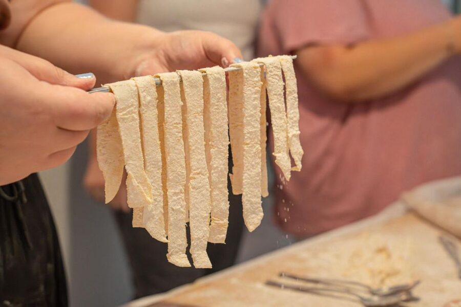 Learn and taste the real bolognese ragù and pasta making - Key points before you book
