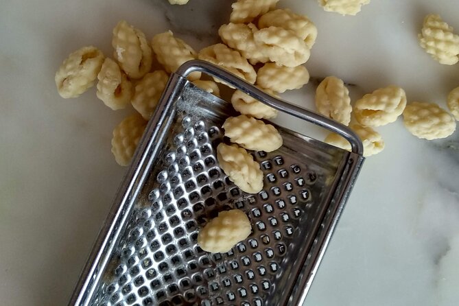 Learn how to make fresh pasta or Sardinian desserts from Vero Local - Who will get the most from this experience