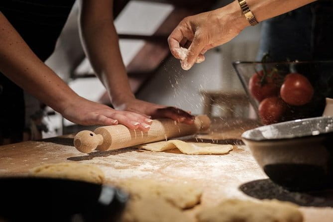 Learn How to Make Traditional Tuscan Tagliatelle in Florence - Why the small group makes a difference