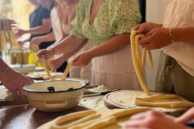 Lecce: Cooking Class Orecchiette & Vino - Shaping orecchiette in Lecce’s old town