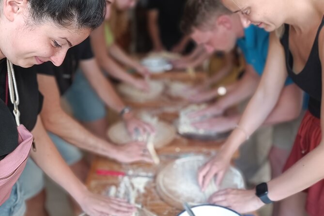 Lecce: Cooking Class Orecchiette & Vino - Booking, cancellation, and practical details