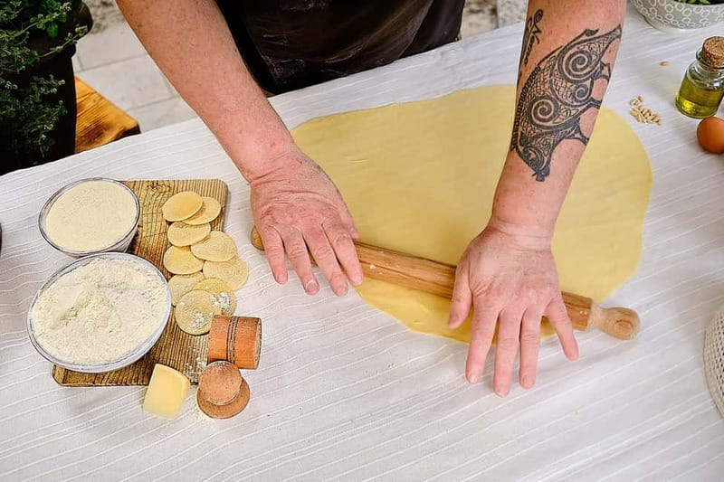 Levanto, Cinque terre: Fresh Pasta and Pesto cooking class - Making corzetti and fresh pasta