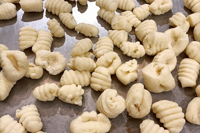 Lezione di Cucina : Pasta Fresca - Optional pasta and mozzarella visits