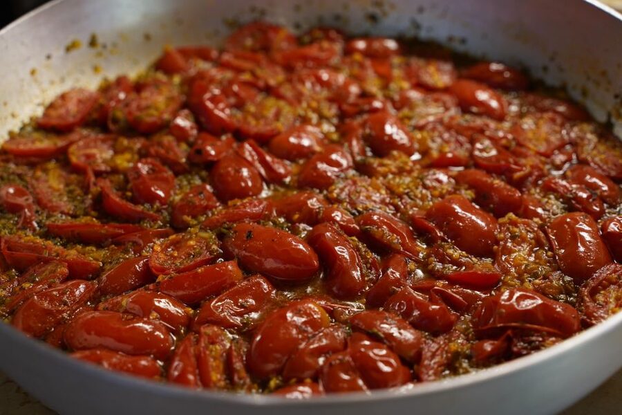 Lucca: Pasta Cooking Class with a Local Chef - Sitting down to a generous Tuscan meal