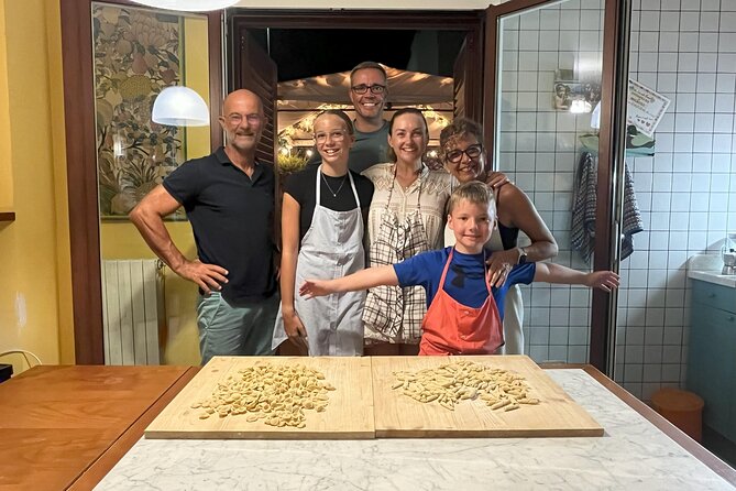 Make pasta, drink wine. Cooking class with transported included! - The Caturu and the second pasta shape