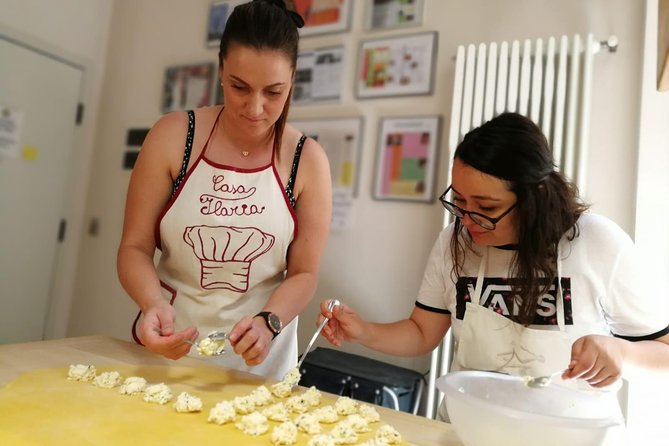 Make traditional handmade pasta from scratch with a local chef! - The three-hour schedule and the meal at the end