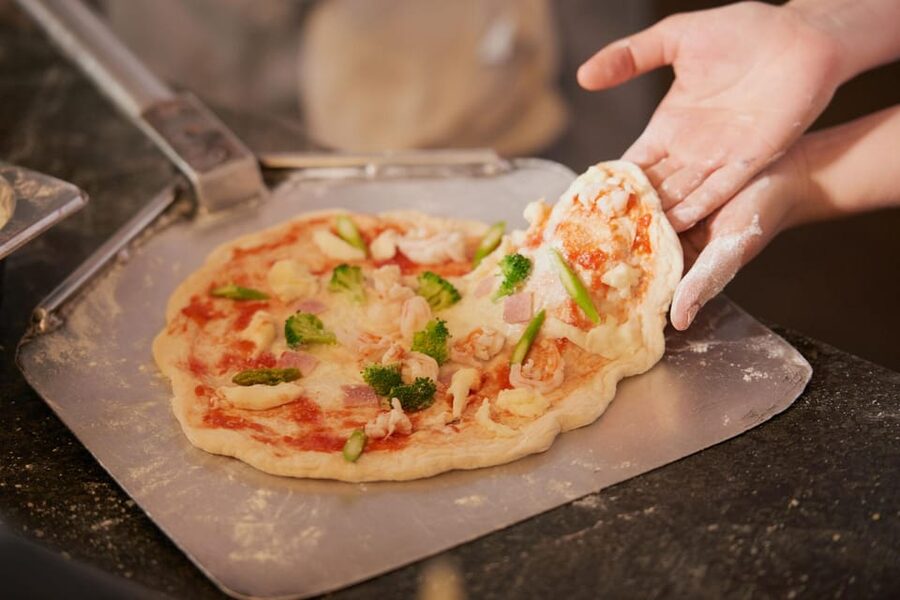 Master Authentic Neapolitan Pizza & Tiramisu at Home - Why the small group matters
