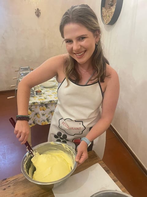 Milan: Pasta and Tiramisu Cooking Class with Wine - Who should book this Milan food class?