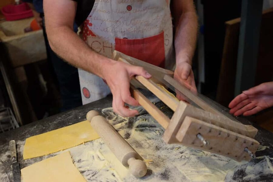 Milan: Pasta Mastery Workshop with Spritz and Tiramisù - What the three hours feel like