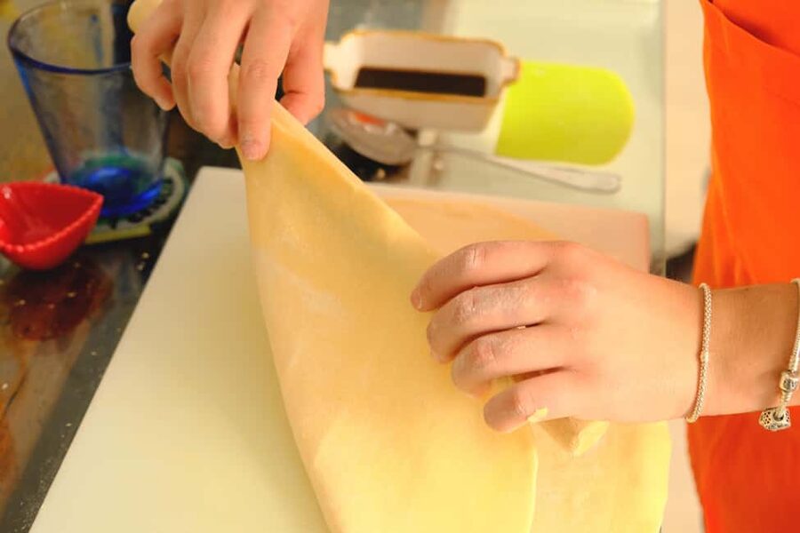 Milan: Pasta, Ravioli, and Gelato Class in a Glamorous Home - The Teachers Make a Real Difference