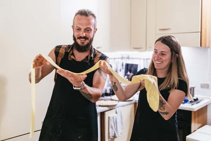 Milan: Pasta & Tiramisu Cooking Class with Premium Products - Key Points